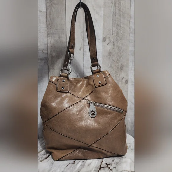 Michael Kors Taupe Quilt Pattern Leather Hobo Shoulder Bag - Picture 1 of 7